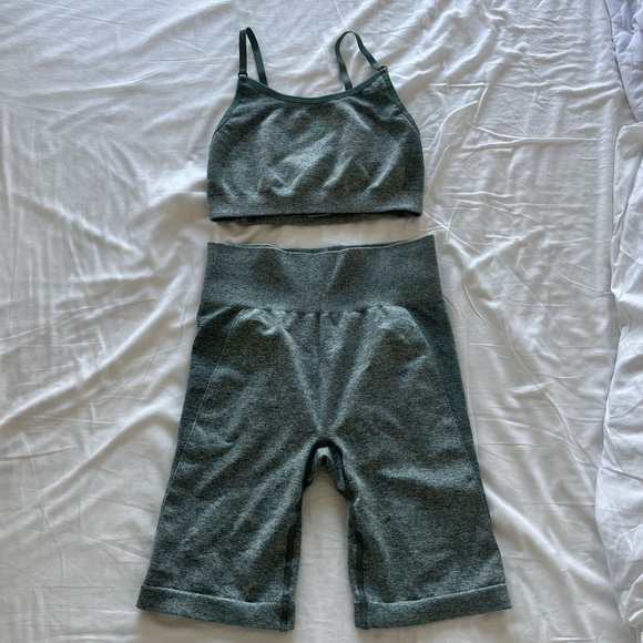 Gymshark Flex Strappy Sports Bra - Picture 4 of 10